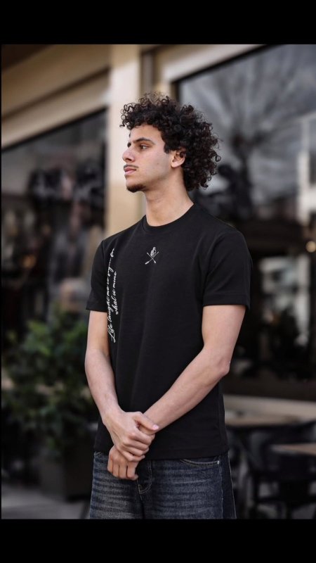 بلوز شبابي نص كم اشارة محارب PLUS SENYOR
