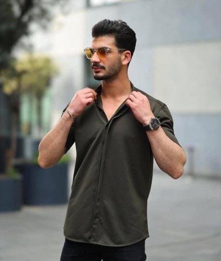 اخضر غامق