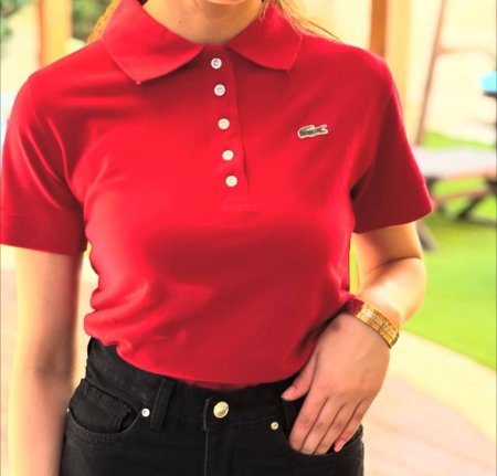LACOSTE احمر