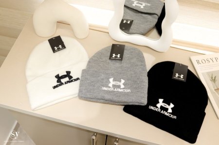 طاقية  Under Armour